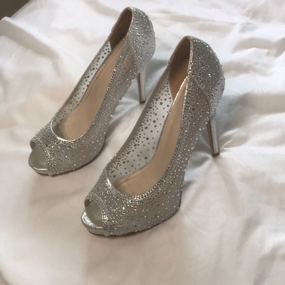 Heels - Picture 1 of 2